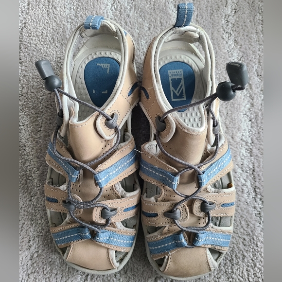 Size 7 Alpine design sandals - Picture 2 of 5